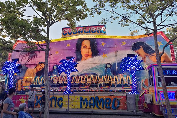 永利集团官网照明的娱光灯用在西班牙游乐装备展示